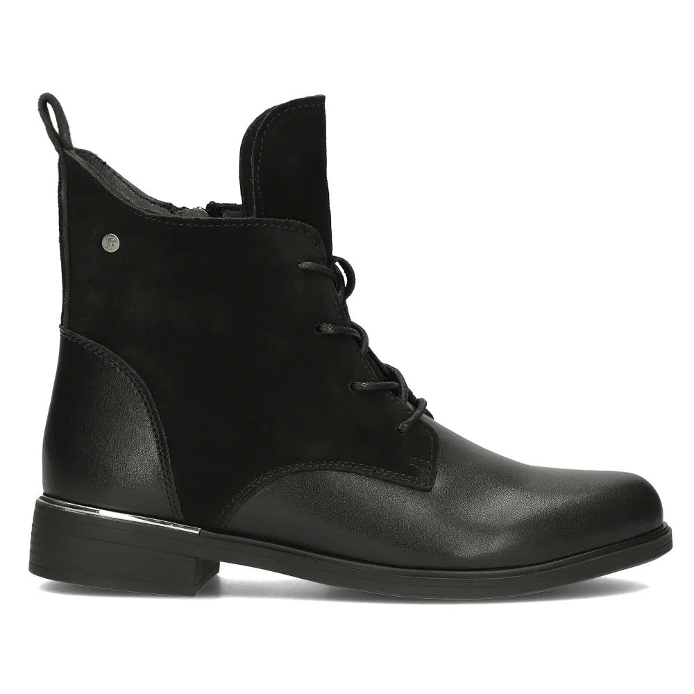 Leather ankle boots Filippo DBT4749/24 BK black