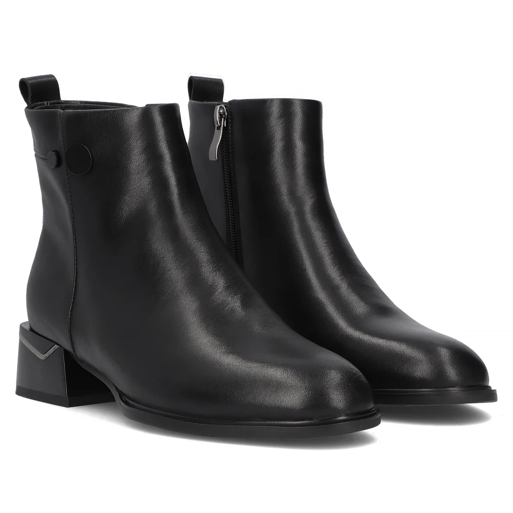 Leather ankle boots Filippo DBT6412/24 BK black