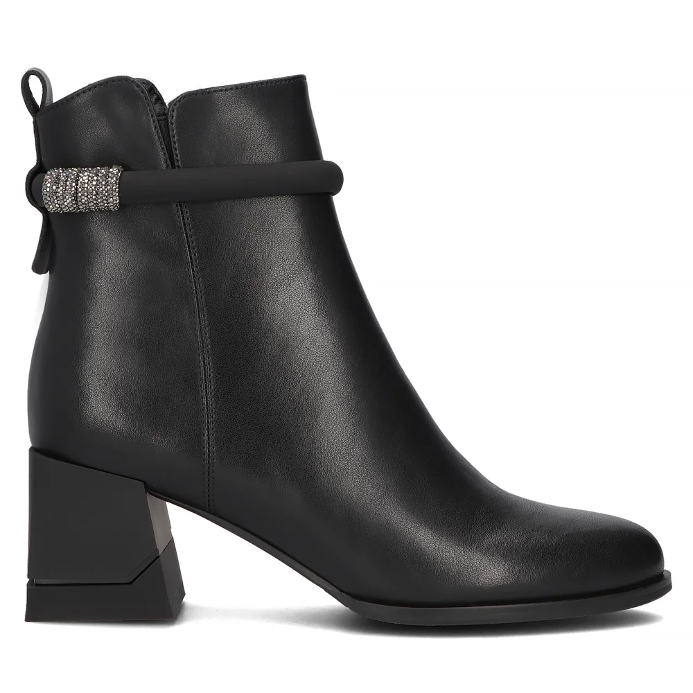 Leather ankle boots Filippo DBT6575/24 BK black