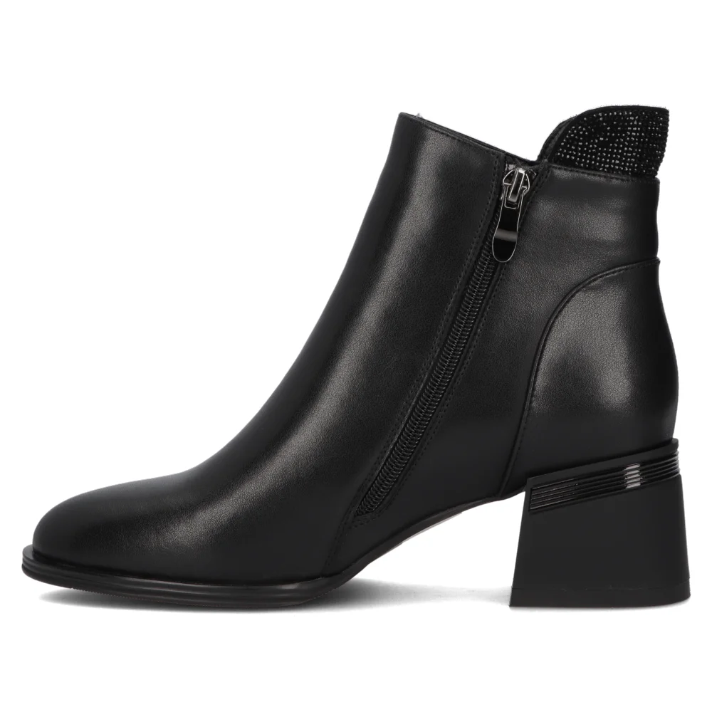 Leather ankle boots Filippo DBT6589/24 BK black