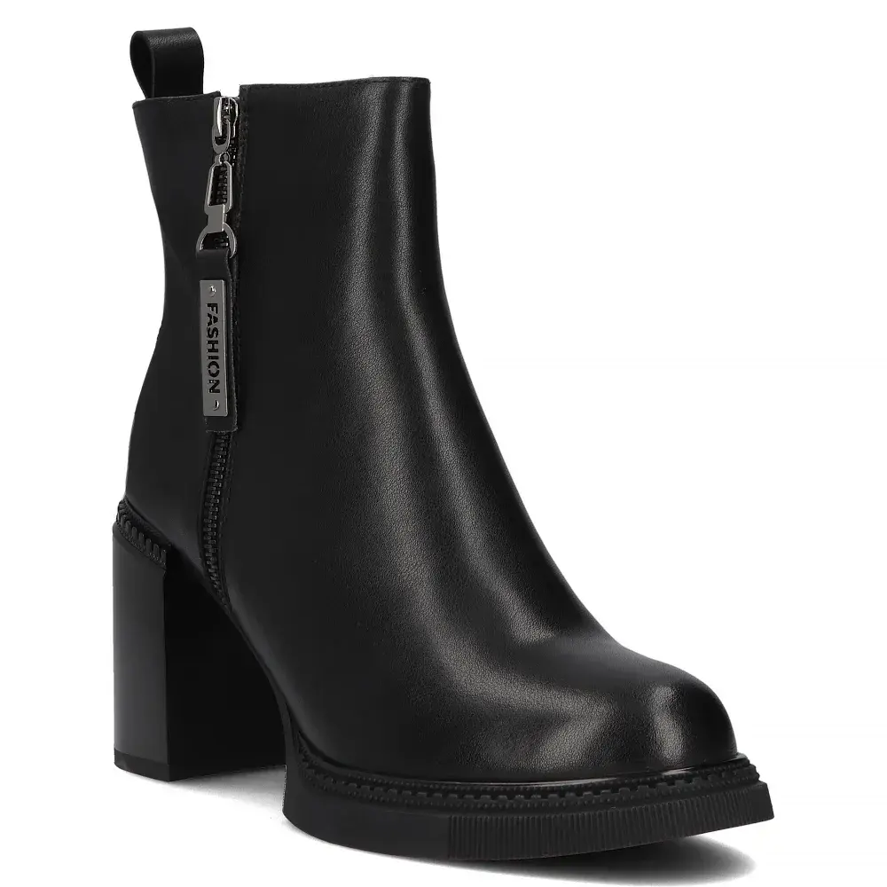 Leather ankle boots Filippo DBT6641/24 BK black