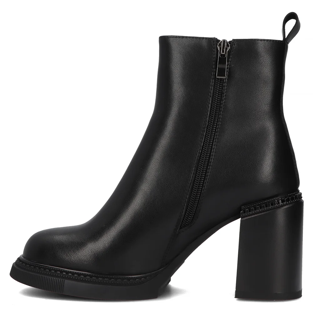 Leather ankle boots Filippo DBT6641/24 BK black