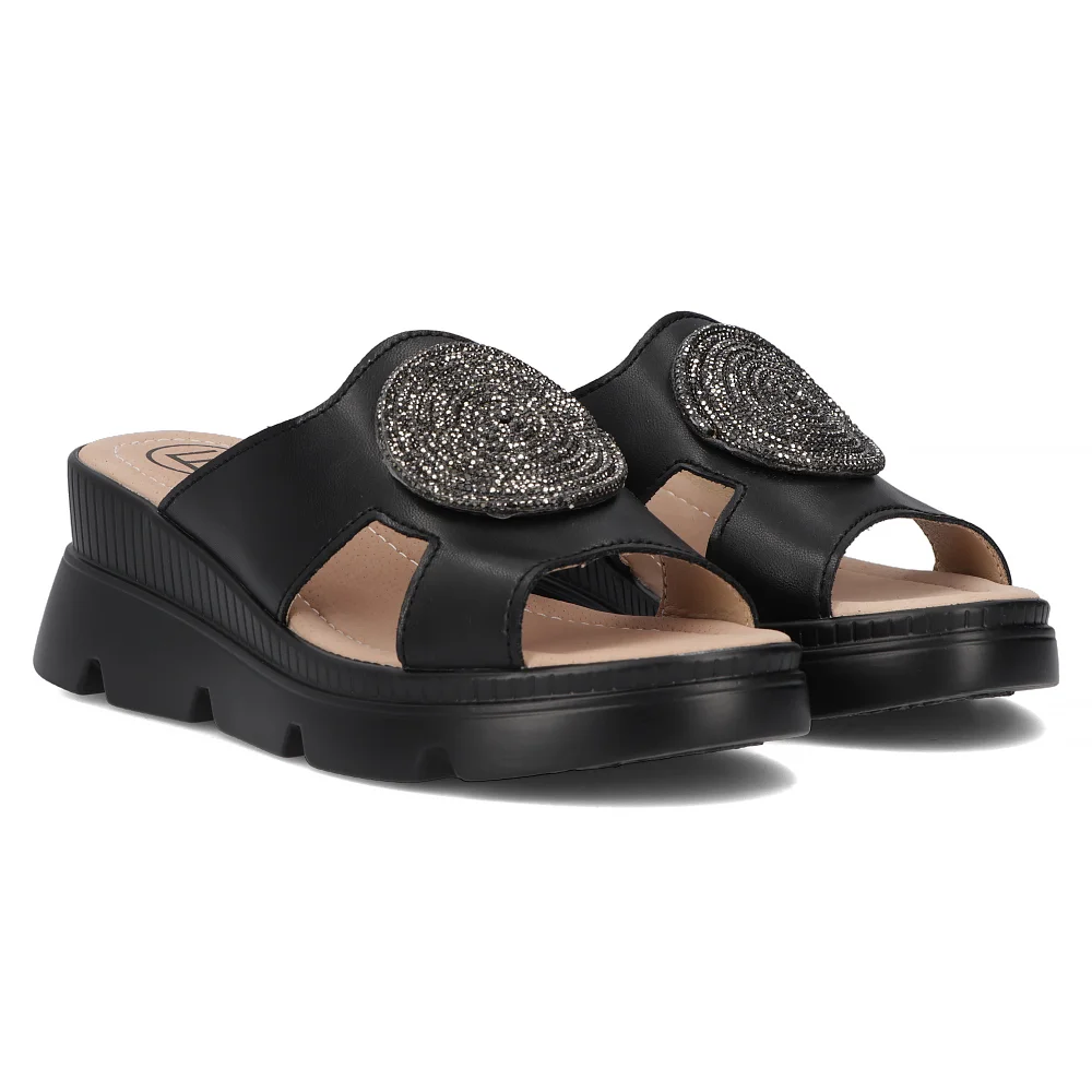 Leather flip-flops Filippo DK6050/24 BK black