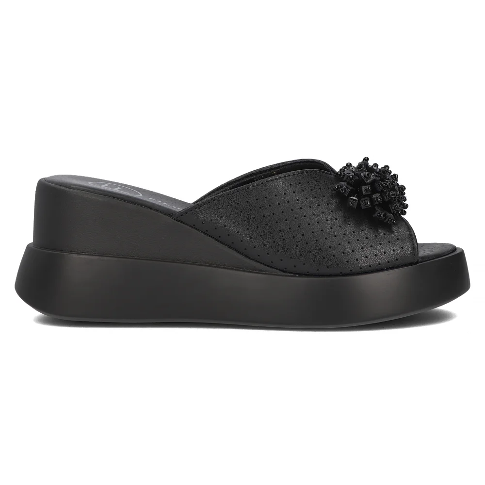 Leather flip-flops Filippo DK6077/24 BK black