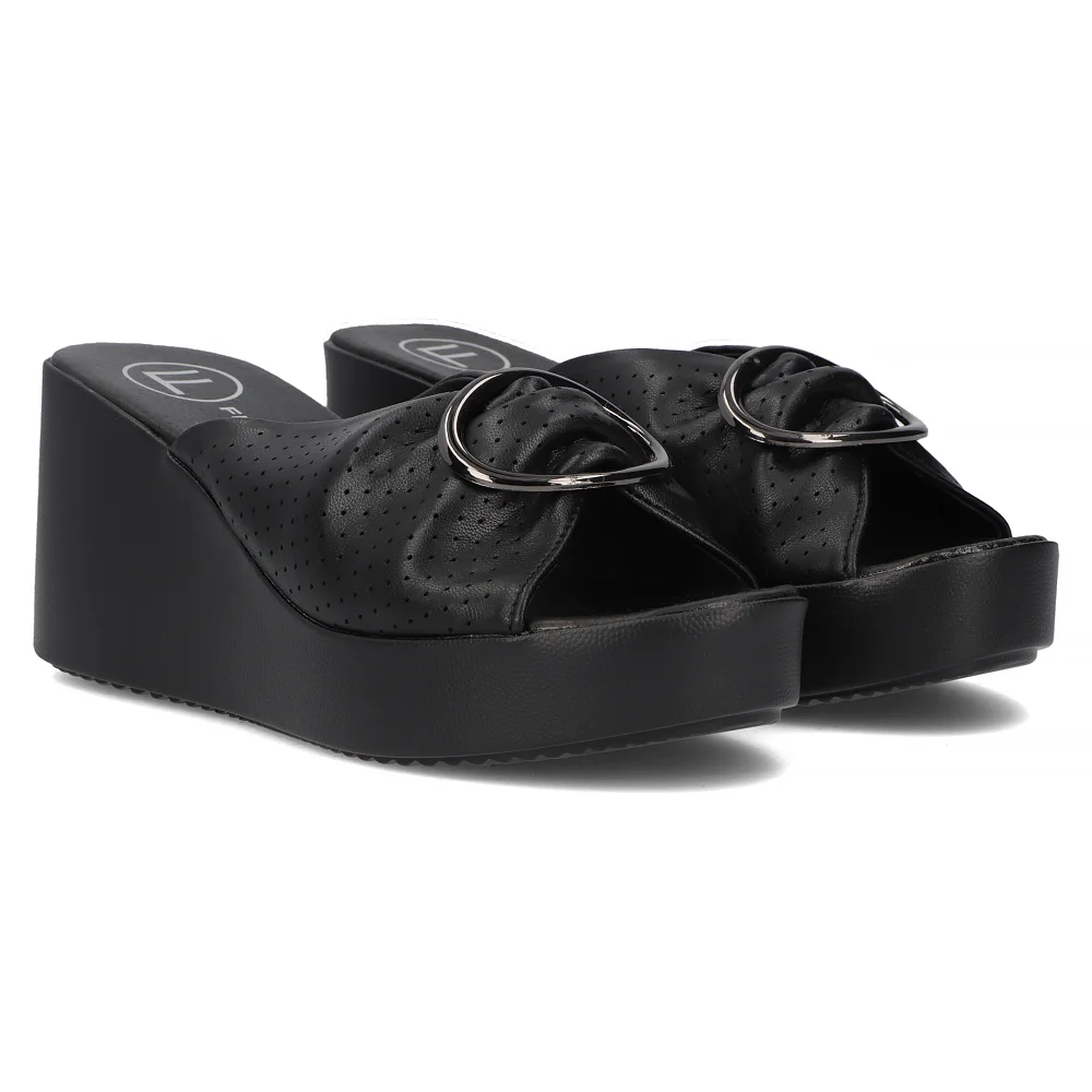 Leather flip-flops Filippo DK6201/24 BK black