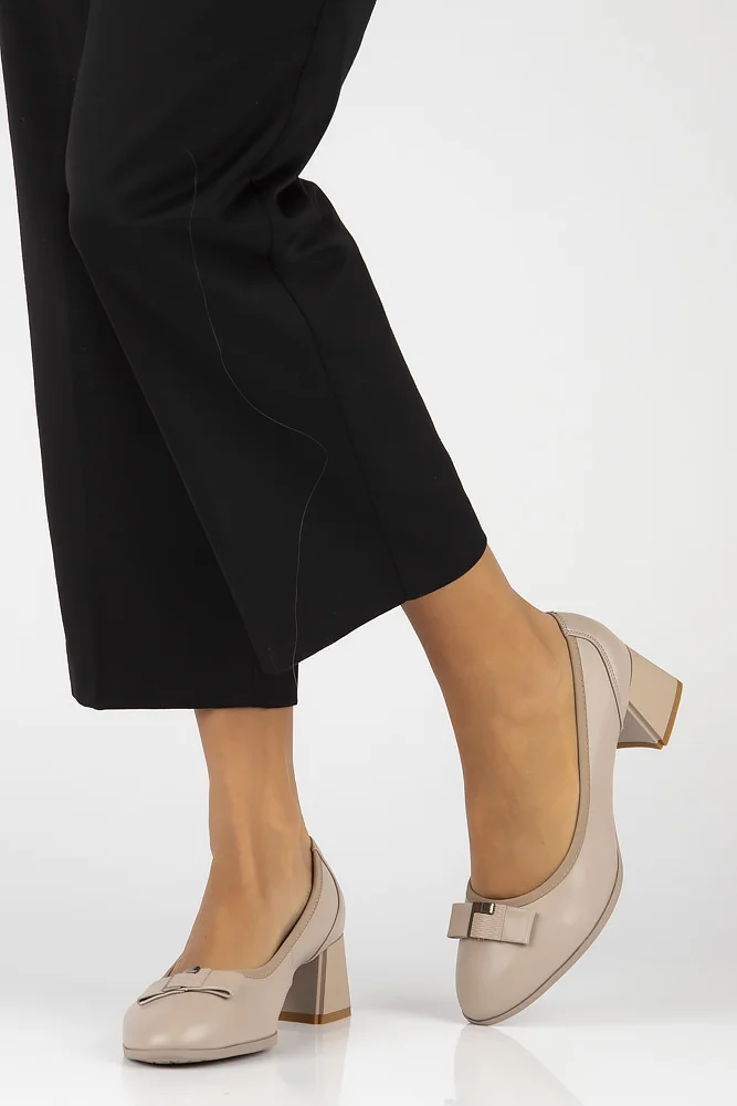 Leather pumps Filippo DP6178/24 BE beige