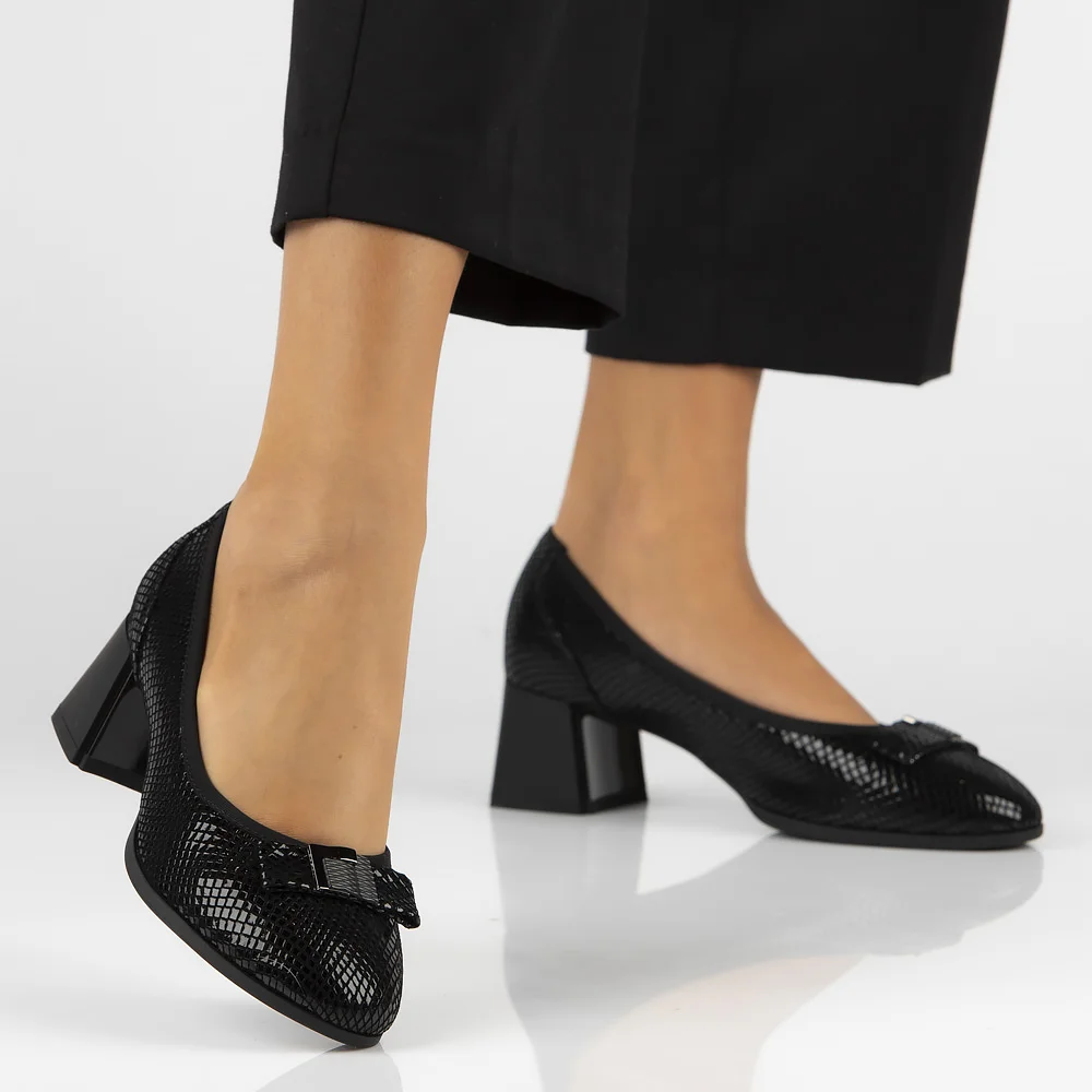 Leather pumps Filippo DP6178/24 BK PT black