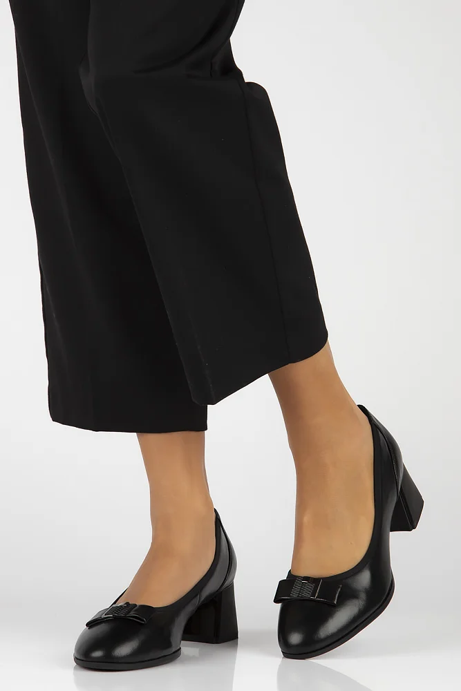 Leather pumps Filippo DP6178/24 BK black