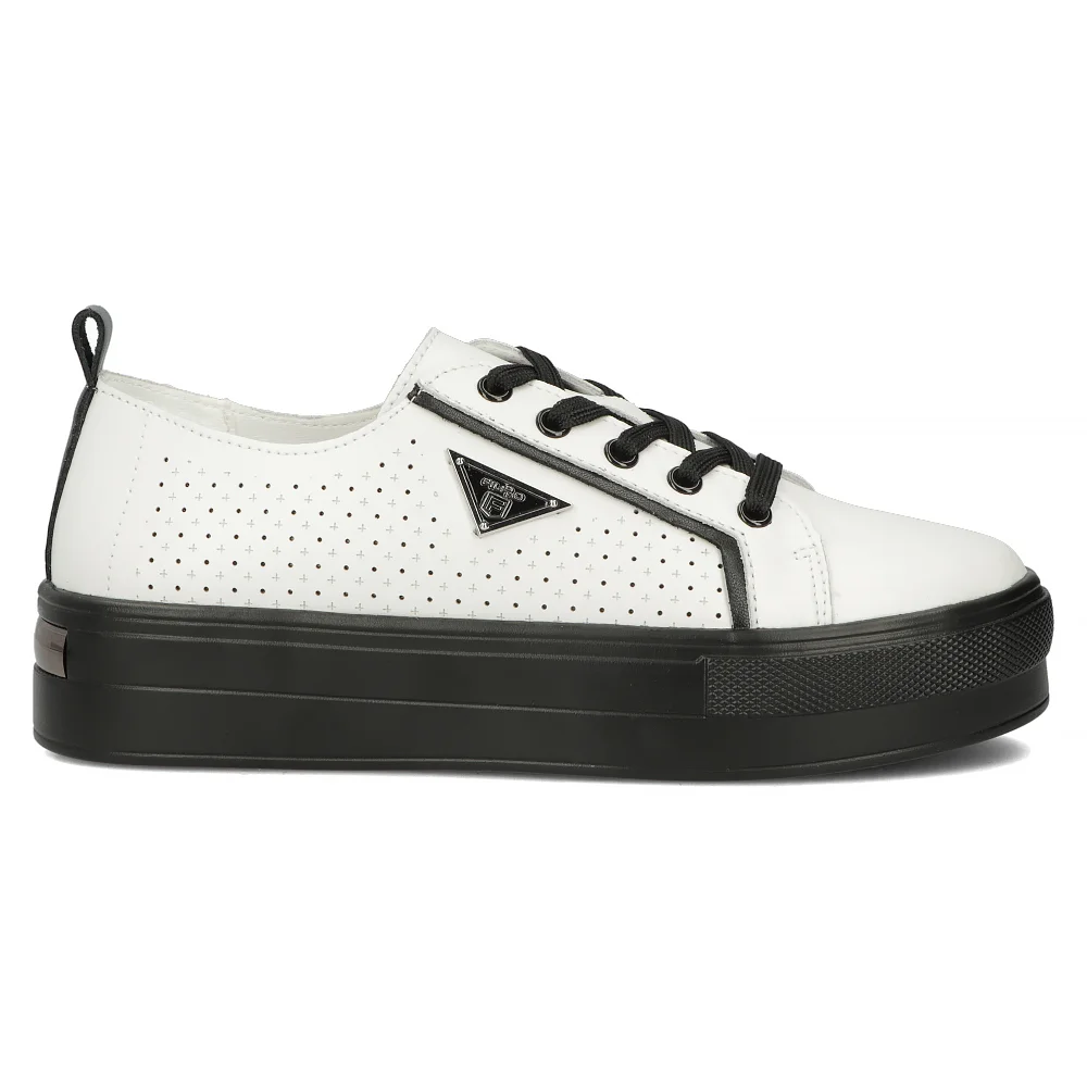 Leather shoes Filippo DP6025/24 WH white