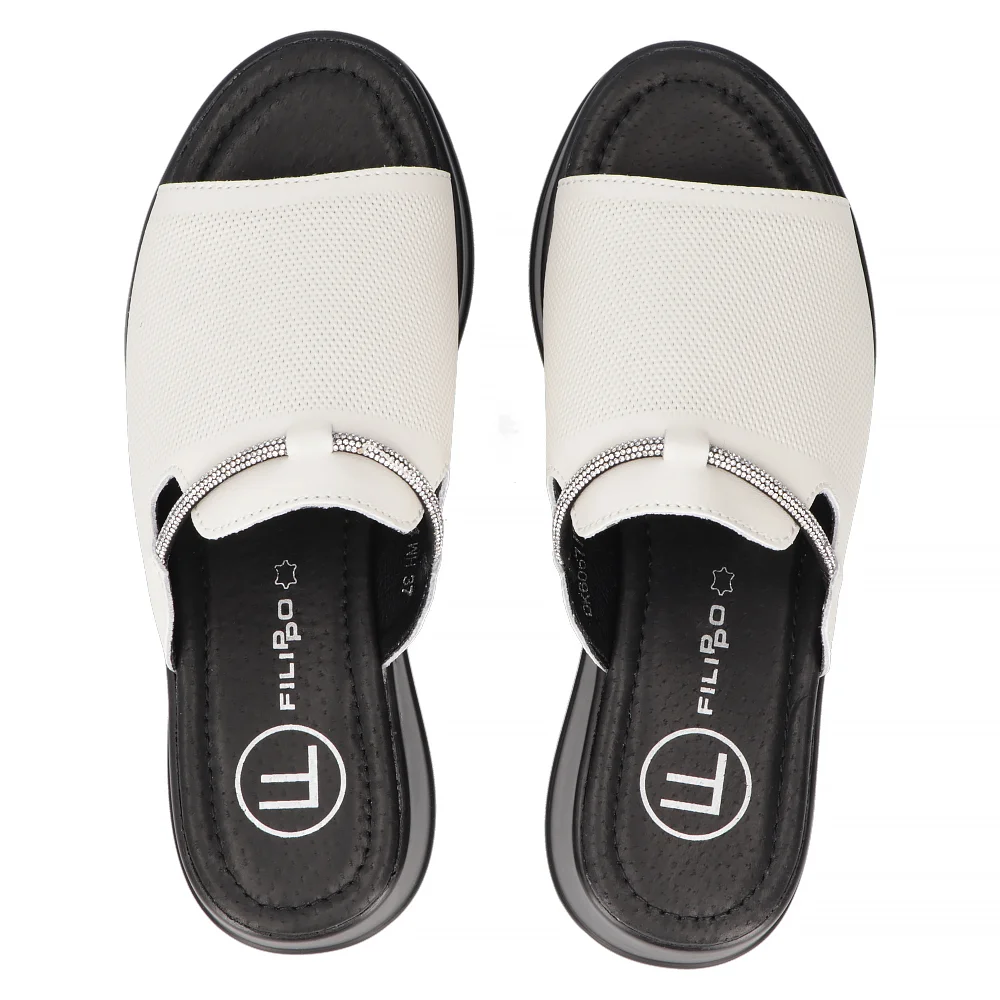 Leather slippers Filippo DK6067/24 WH white