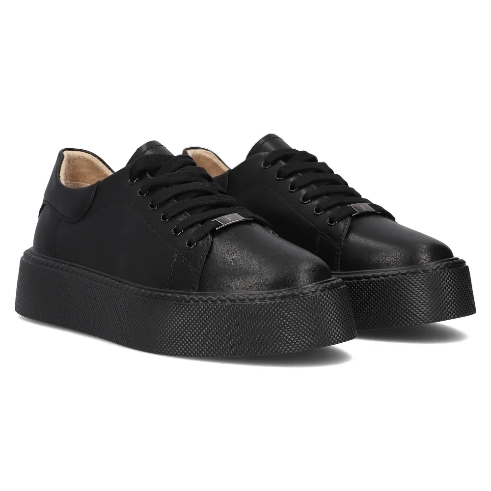 Leather sneakers Filippo DP6119/24 BK black