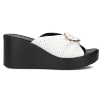 Leather slippers Filippo DK6201/24 WH white