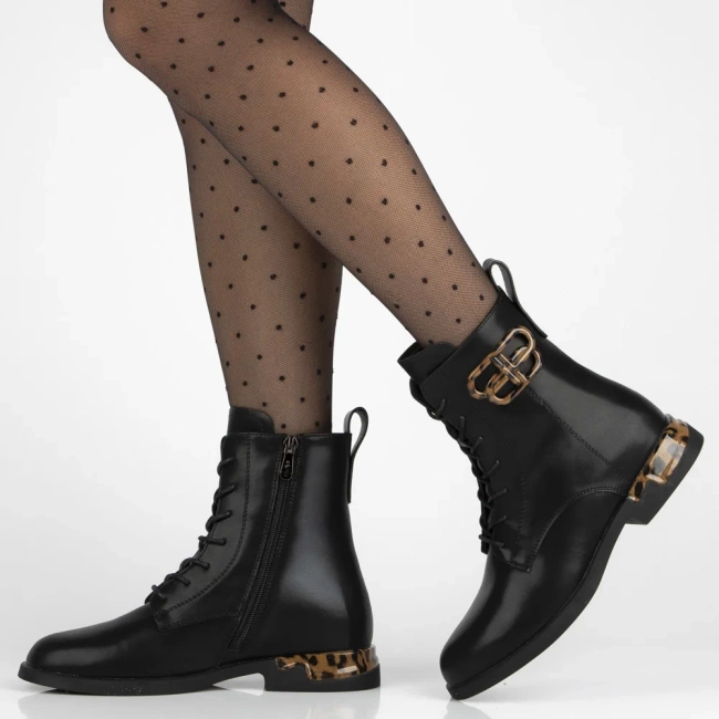 Leather ankle boots Filippo DBT7206/25 BK black