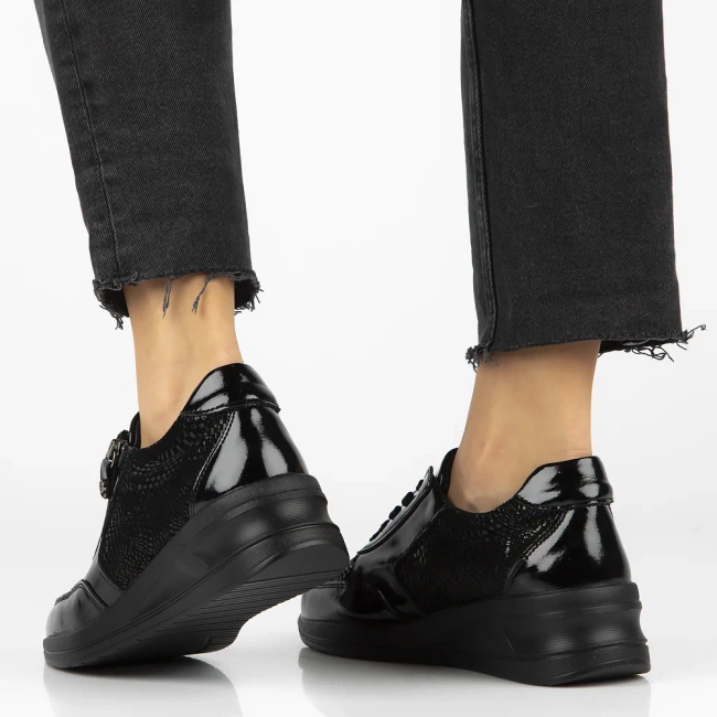 Skórzane półbuty na koturnie Filippo DP6352/25 BK czarne