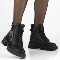 Leather ankle boots Filippo DBT7147/25 BK black