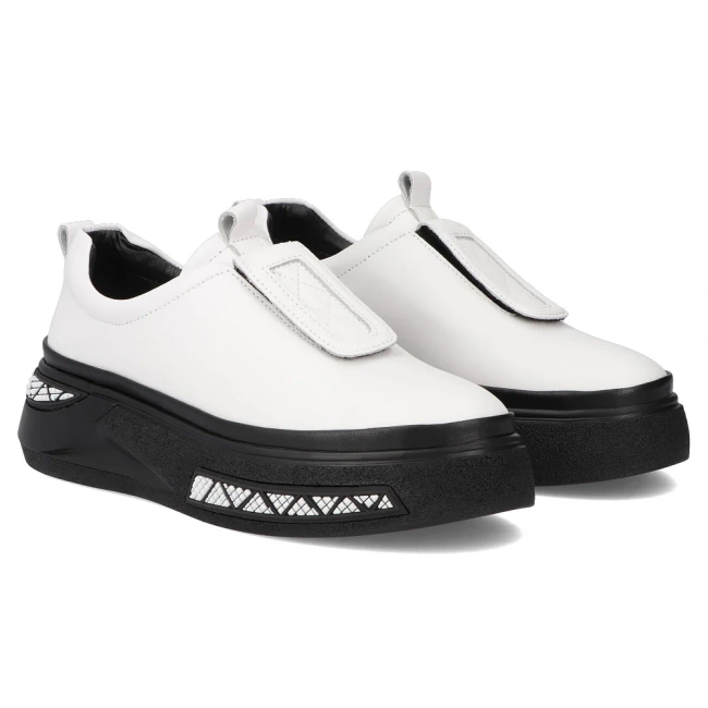 Leather shoes Filippo DP7286/25 WH white