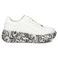 Skórzane sneakersy Filippo DP7507/26 WH BK białe