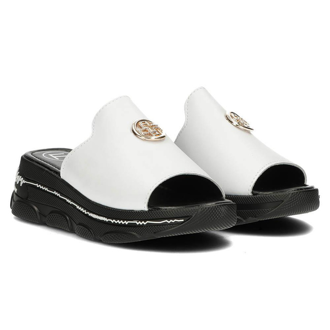 Skórzane klapki Filippo DK3872/22 WH białe