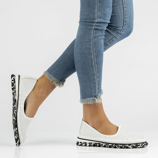 Leather shoes Filippo DP3919/22 WH white