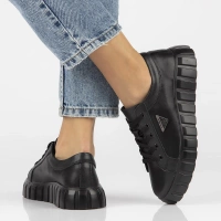 Leather sneakers Filippo DP4670/24 BK black