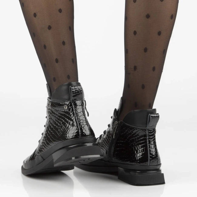 Leather ankle boots Filippo DBT7140/25 BK black