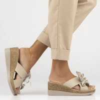 Skórzane klapki Filippo DK7039/25 BE beżowe