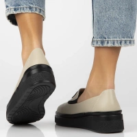 Skórzane półbuty na platformie Filippo DP6801/25 BE beżowe