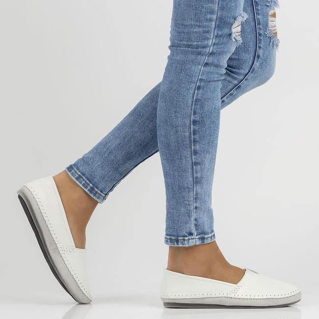 Leather shoes Filippo DP031/22 WH  white