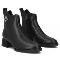 Leather ankle boots Filippo DBT7190/25 BK black