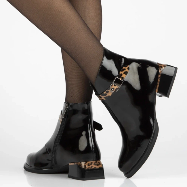 Skórzane botki na obcasie Filippo DBT7384/25 BK czarne