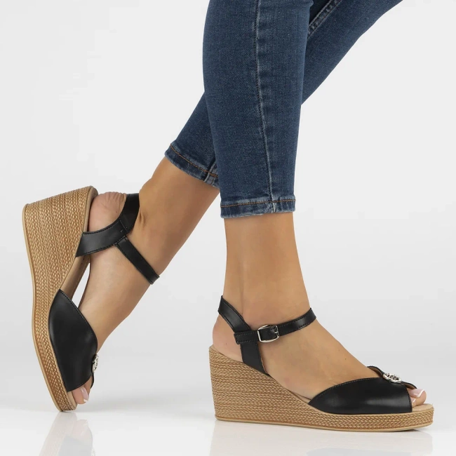 Leather sandals Filippo DS6026/24 BK black