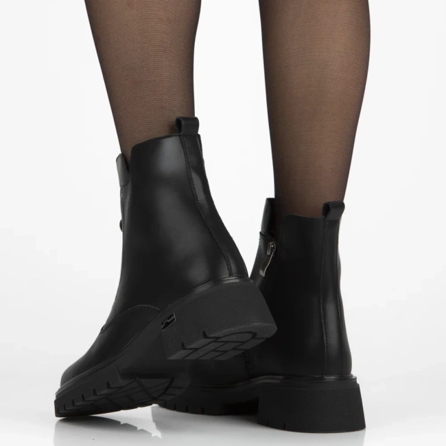 Leather ankle boots Filippo DBT7148/25 BK black