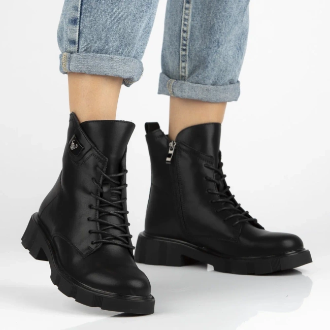 Leather ankle boots Filippo DBT7131/25 BK black