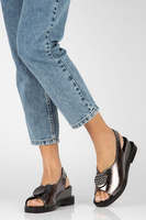 Skórzane sandały na koturnie Filippo DS4469/23 GN gunmetal