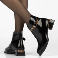 Skórzane botki na obcasie Filippo DBT7384/25 BK czarne