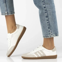 Skórzane sneakersy Filippo DP7492/25 WH białe