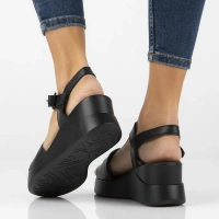 Skórzane sandały na koturnie Filippo DS4411/24 BK czarne