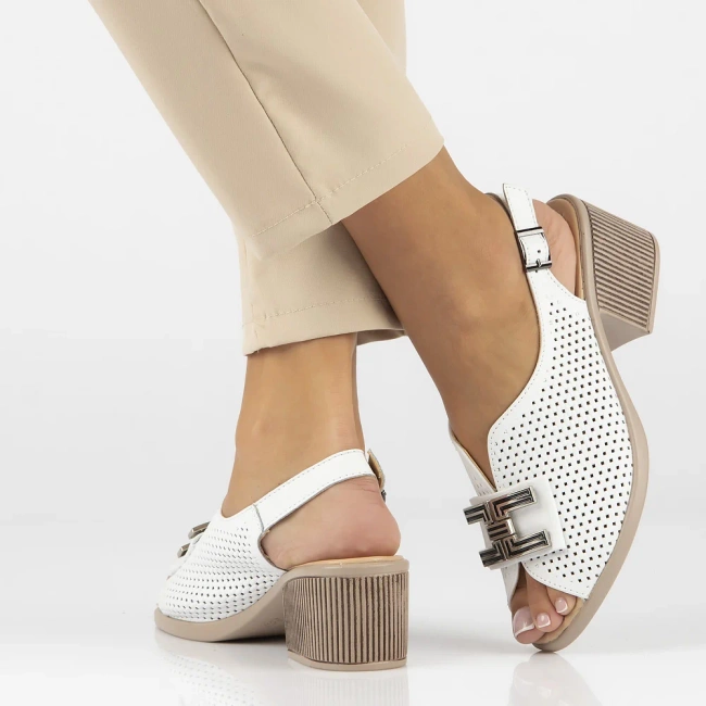 Leather sandals Filippo DS6033/25 WH white