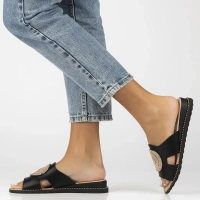 Skórzane klapki Filippo DK7041/25 BK czarne