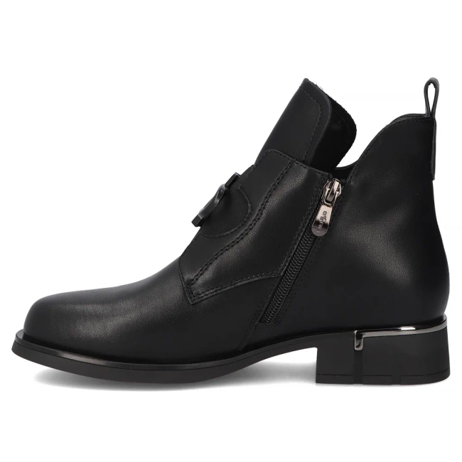 Leather ankle boots Filippo DBT7191/25 BK black