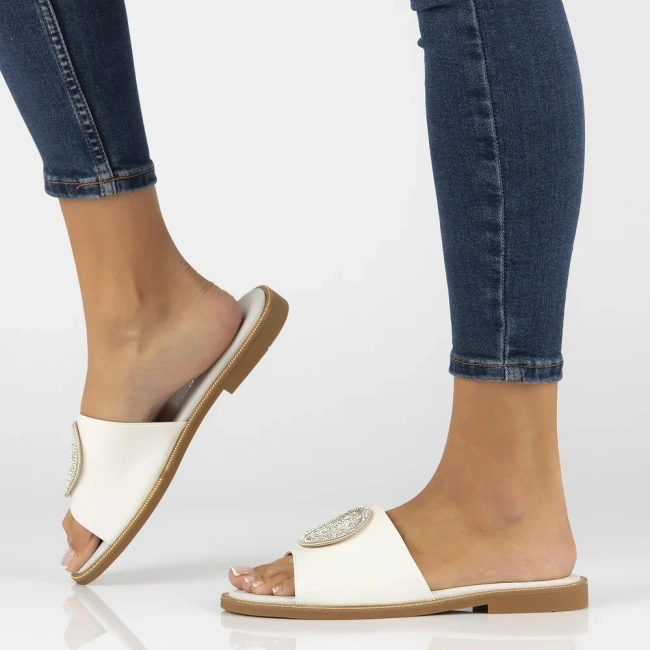 Klapki Filippo DK6217/25 WH białe