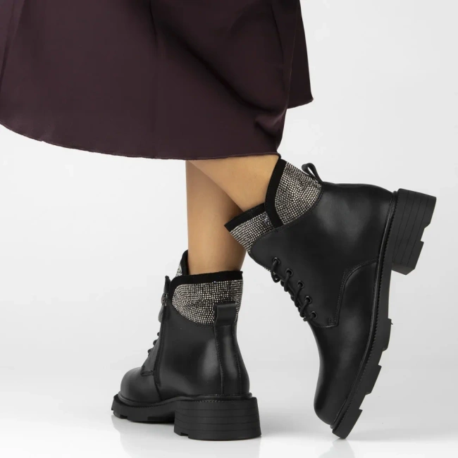 Leather ankle boots Filippo DBT7296/25 BK black