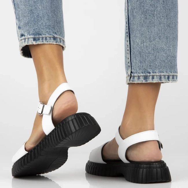 Leather sandals Filippo DS6811/25 WH white