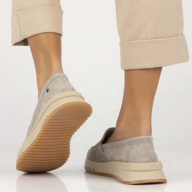 Skórzane półbuty na platformie Filippo DP6748/25 BE beżowe