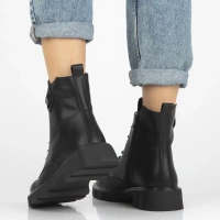 Leather ankle boots Filippo DBT7131/25 BK black