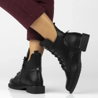 Leather ankle boots Filippo DBT7436/25 BK black