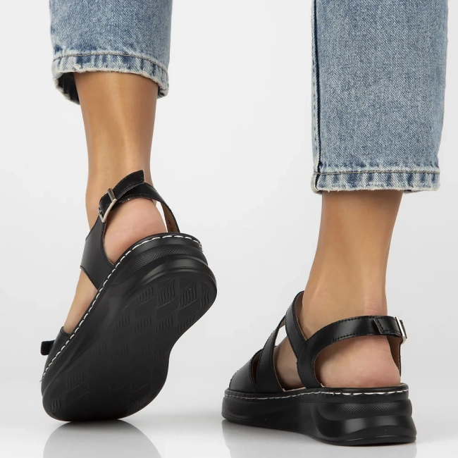 Leather sandals Filippo DS7043/25 BK black