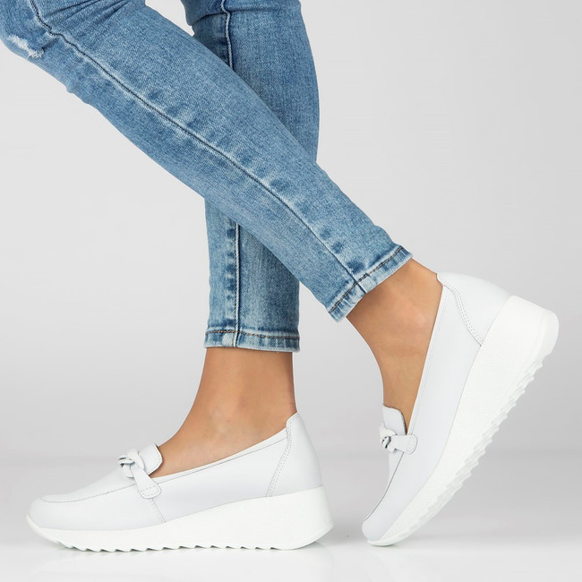 Skórzane półbuty na koturnie Filippo DP3632/23 WH białe