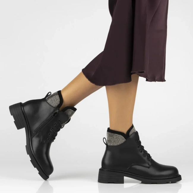 Leather ankle boots Filippo DBT7296/25 BK black