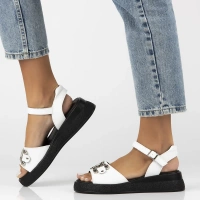 Skórzane sandały na platformie Filippo DS6755/25 WH białe